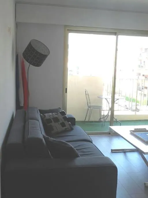 Tres Joli Studio,Bien Equipe Terrasse,Internet Le Cannet Apartment