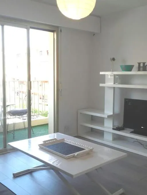 Tres Joli Studio,Bien Equipe Terrasse,Internet Le Cannet 0*,  France